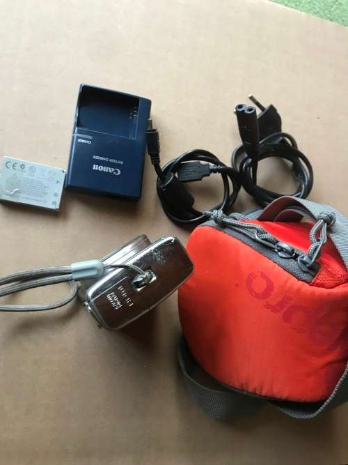 Canon PowerShot SX200 IS|12.1 MEGAPIXELS|BATTERY|16GB SD CARD|USB CABLE|CHARGER|POUCH
